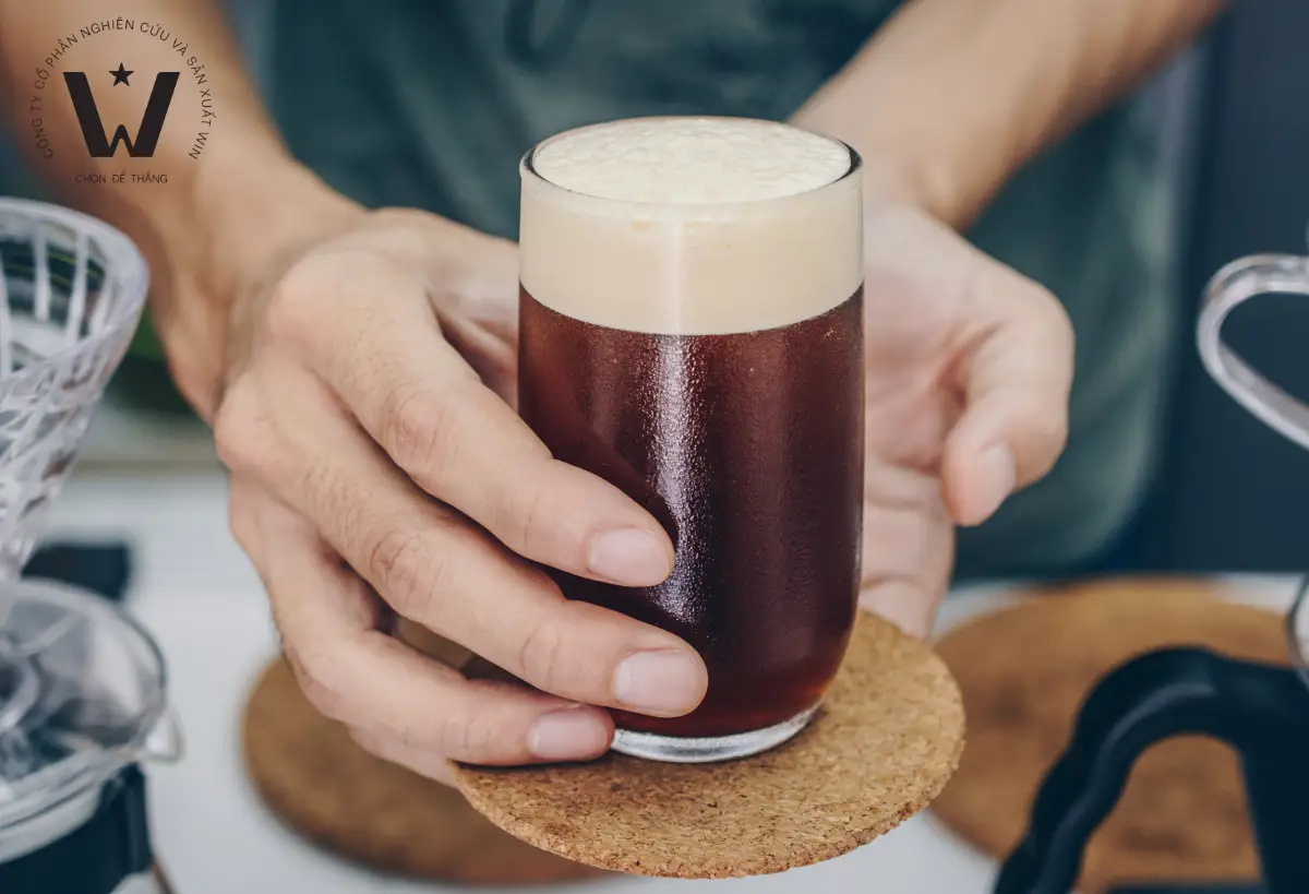 Cà phê Nitro Cold Brew với lớp bọt mịn màng