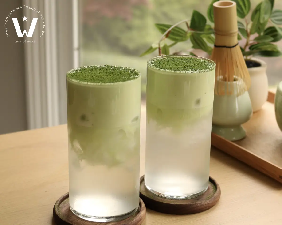 Vị ngọt tự nhiên và độ béo ngậy của dừa giúp cân bằng vị chát nhẹ của matcha