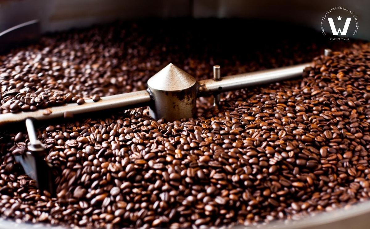 Quá trình rang hạt cà phê phát triển hương thơm và vị đặc trưng